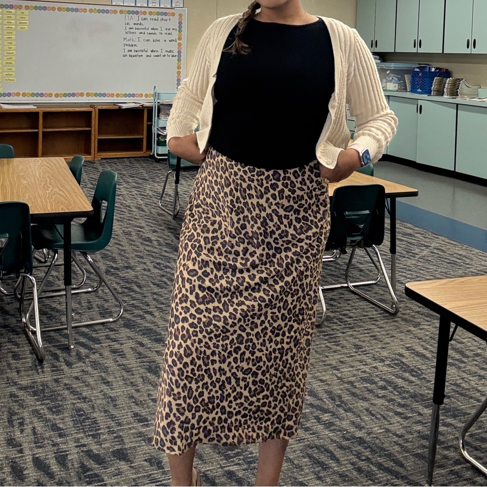 Abercrombie and Fitch mid rise pattern leopard maxi skirt size small petite - Picture 2 of 2